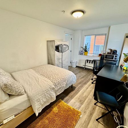 Micro Studio Apartment 10 Minutes Walk To University Of Washington سياتل المظهر الخارجي الصورة