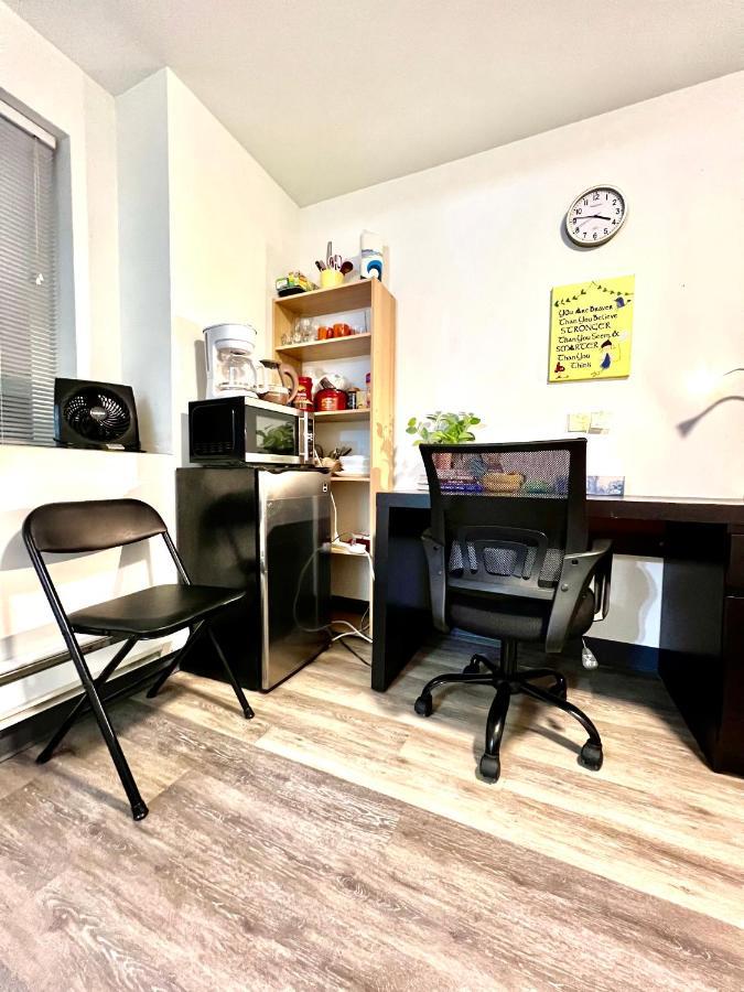 Micro Studio Apartment 10 Minutes Walk To University Of Washington سياتل المظهر الخارجي الصورة