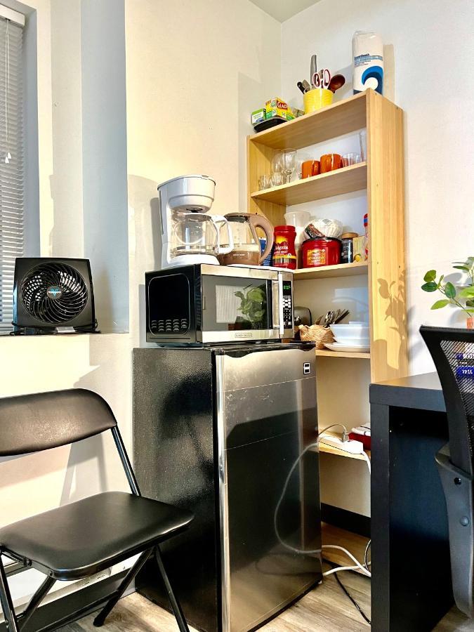 Micro Studio Apartment 10 Minutes Walk To University Of Washington سياتل المظهر الخارجي الصورة